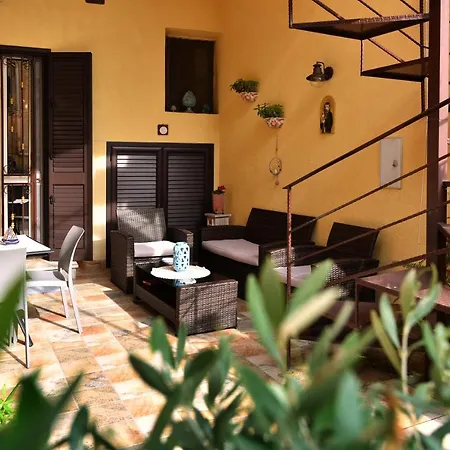L’elegante Dépendance Del Barone Francesco Sala Appartement *