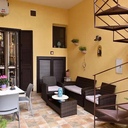 L’elegante Dépendance Del Barone Francesco Sala Appartement