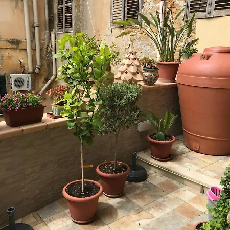 Appartement L’elegante Dépendance Del Barone Francesco Sala