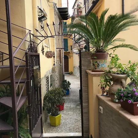 L'elegante Dependance Del Barone Francesco Sala Apartman *