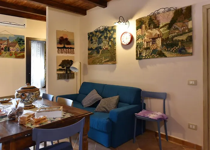 L'elegante Dependance Del Barone Francesco Sala *