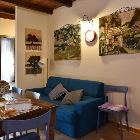 L'elegante Dependance Del Barone Francesco Sala *