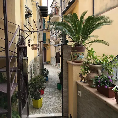 L'elegante Dependance Del Barone Francesco Sala