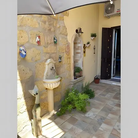 L'elegante Dependance Del Barone Apartment