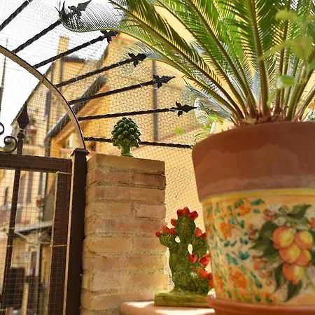 L'elegante Dependance Del Barone Apartment *