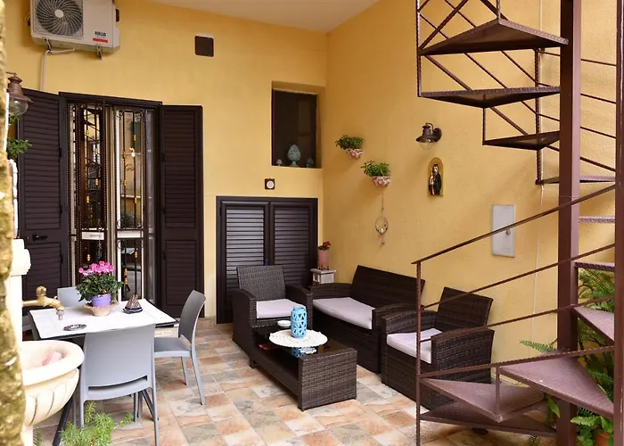 L'elegante Dependance Del Barone Francesco Sala Apartment